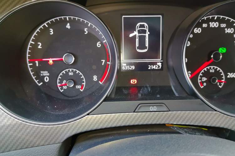 Used Volkswagen Golf Sportsvan 2019 280TSI Automatic Trendy Model China VI Standard Odometer Close Up