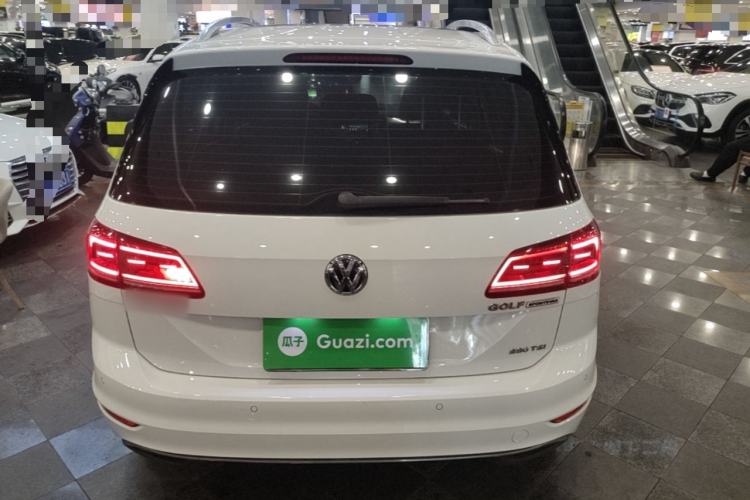 Used Volkswagen Golf Sportsvan 2019 280TSI Automatic Trendy Model China VI Standard Rear