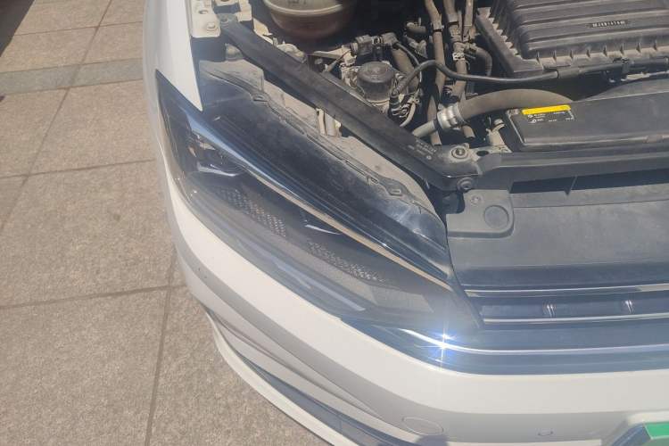 Used Volkswagen Golf Sportsvan 2019 280TSI Automatic Trendy Model China VI Standard Right Front Headlight