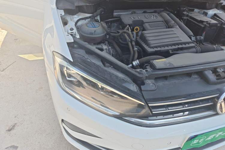 Used Volkswagen Golf Sportsvan 2019 280TSI Automatic Trendy Edition China V Standard Right Front Headlight