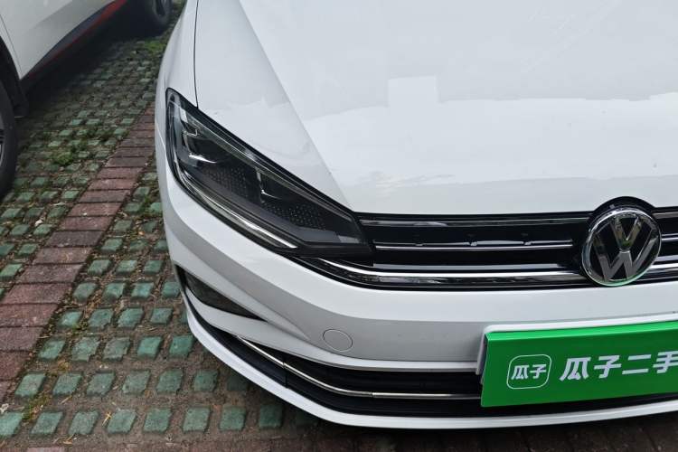Used Volkswagen Golf Sportsvan 2019 1.6L Automatic Pure Model China V Standard Right Front Headlight