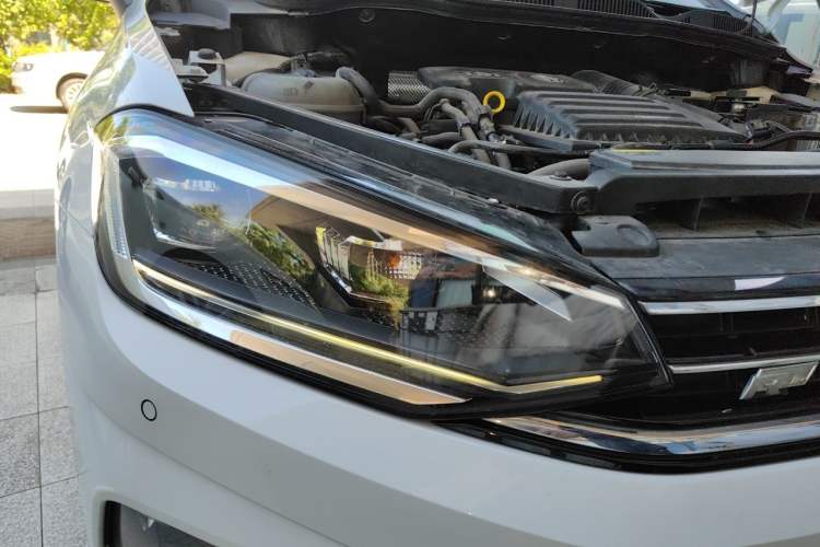 Used Volkswagen Golf Sportsvan 2019 280TSI Automatic Trendy Model China VI Standard Right Front Headlight