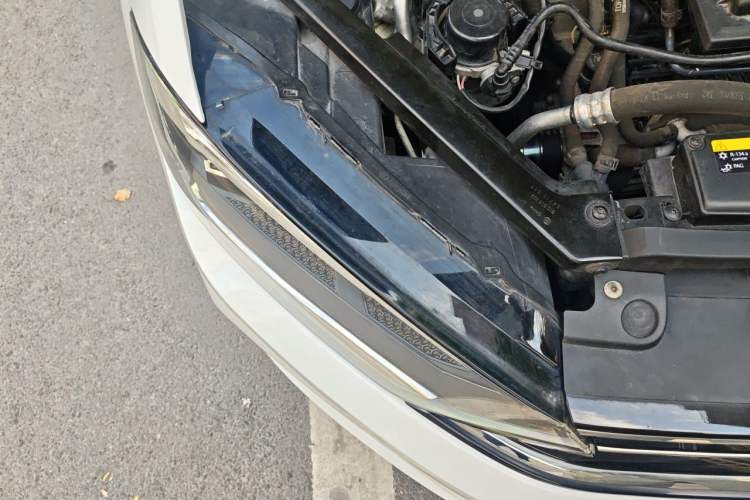 Used Volkswagen Golf Sportsvan 2019 280TSI Automatic Trendy Model China VI Standard Right Front Headlight