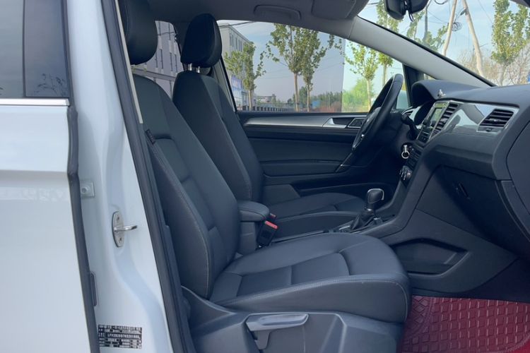 Used Volkswagen Golf Sportsvan 2019 280TSI Automatic Trendy Edition China V Standard Right Front Seat