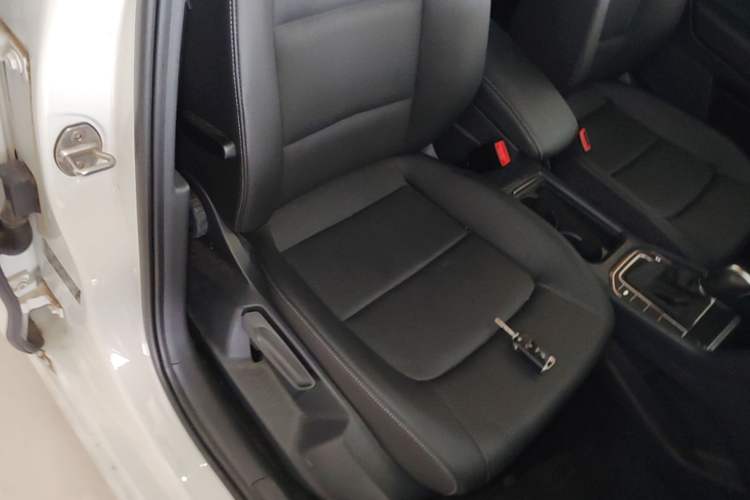 Used Volkswagen Golf Sportsvan 2019 280TSI Automatic Trendy Model China VI Standard Right Front Seat