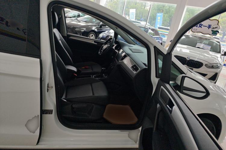 Used Volkswagen Golf Sportsvan 2019 200TSI Automatic C-HR Pure Version China VI Standard Right Front Seat