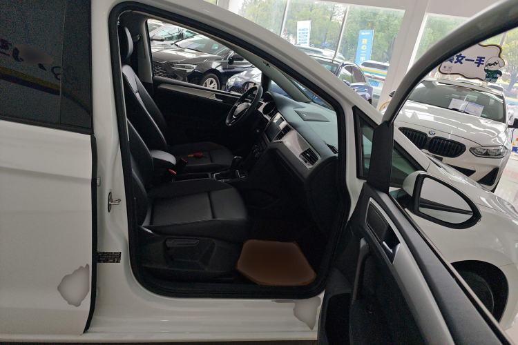 Used Volkswagen Golf Sportsvan 2019 200TSI Automatic C-HR Pure Version China VI Standard Right Front Seat