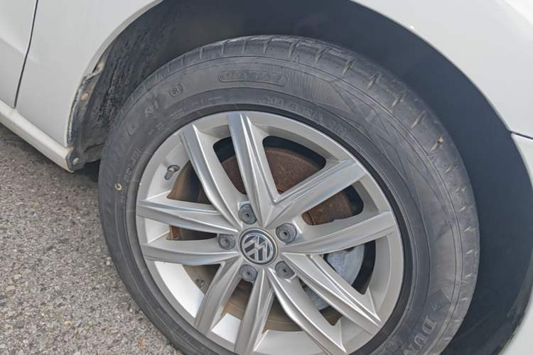 Used Volkswagen Golf Sportsvan 2019 1.6L Automatic Pure Model China V Standard Right Front Wheel Hub