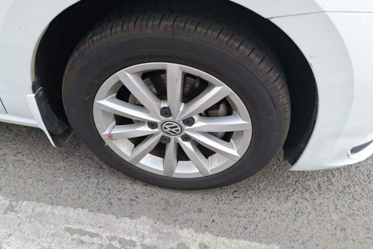 Used Volkswagen Golf Sportsvan 2019 280TSI Automatic Trendy Edition China V Standard Right Front Wheel Hub