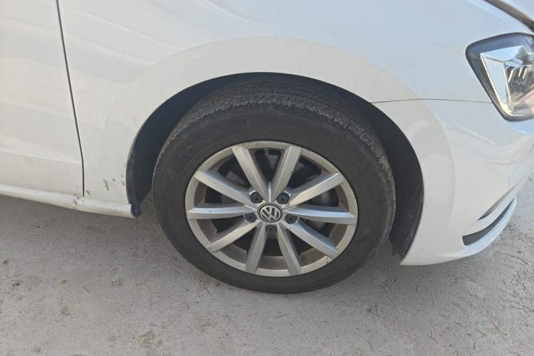 Used Volkswagen Golf Sportsvan 2019 280TSI Automatic Trendy Edition China V Standard Right Front Wheel Hub
