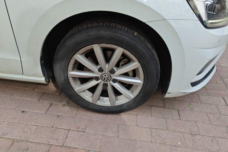Used Volkswagen Golf Sportsvan 2019 280TSI Automatic Trendy Edition China V Standard Right Front Wheel Hub