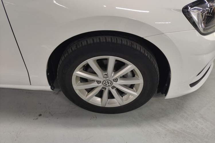 Used Volkswagen Golf Sportsvan 2019 280TSI Automatic Trendy Model China VI Standard Right Front Wheel Hub