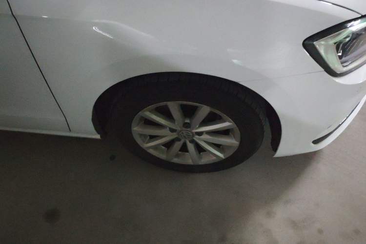 Used Volkswagen Golf Sportsvan 2019 280TSI Automatic Sentinel Model China VI Standard Right Front Wheel Hub