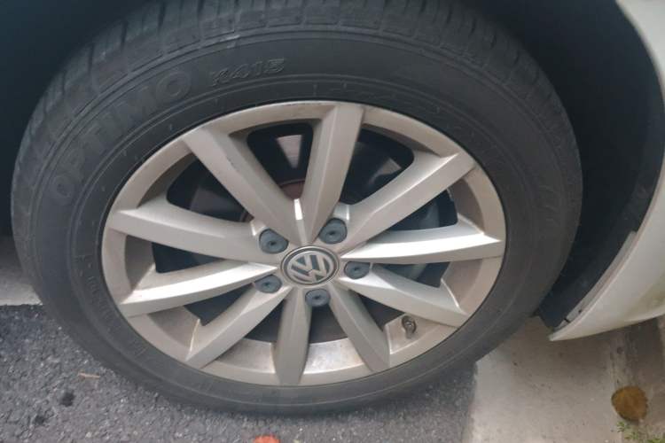 Used Volkswagen Golf Sportsvan 2019 280TSI Automatic Trendy Edition China V Standard Right Front Wheel Hub
