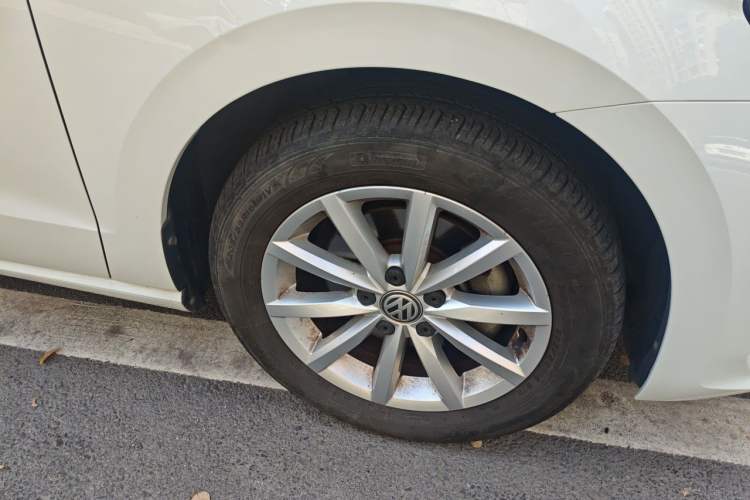 Used Volkswagen Golf Sportsvan 2019 280TSI Automatic Trendy Model China VI Standard Right Front Wheel Hub