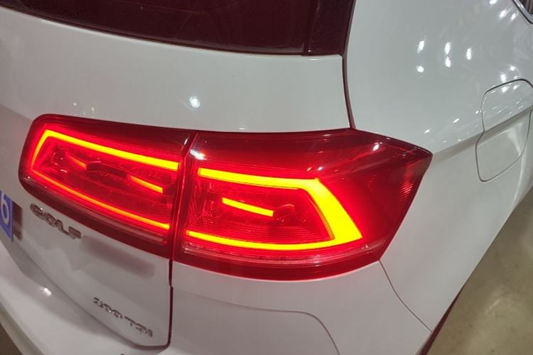 Used Volkswagen Golf Sportsvan 2019 280TSI Automatic Trendy Model China VI Standard Right Rear Taillight