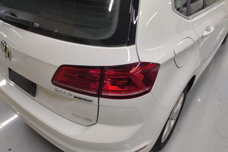 Used Volkswagen Golf Sportsvan 2019 280TSI Automatic Trendy Model China VI Standard Right Rear Taillight