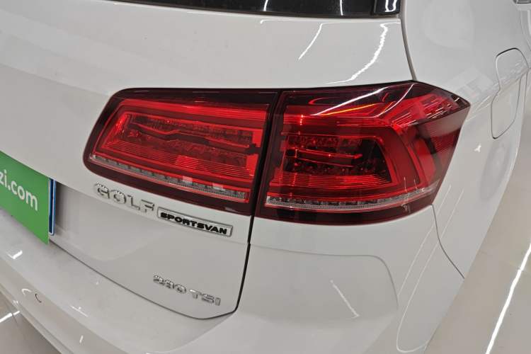Used Volkswagen Golf Sportsvan 2019 280TSI Automatic Guardian Edition China V Standard Right Rear Taillight