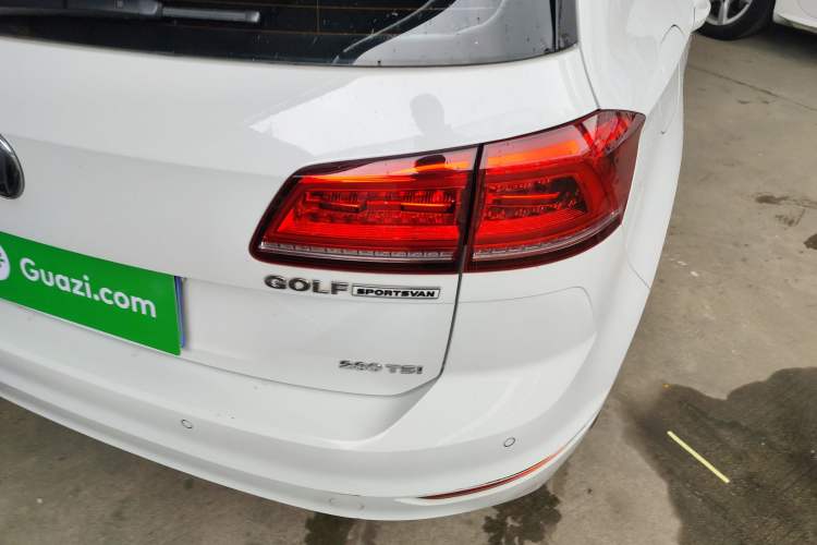 Used Volkswagen Golf Sportsvan 2019 280TSI Automatic Trendy Model China VI Standard Right Rear Taillight