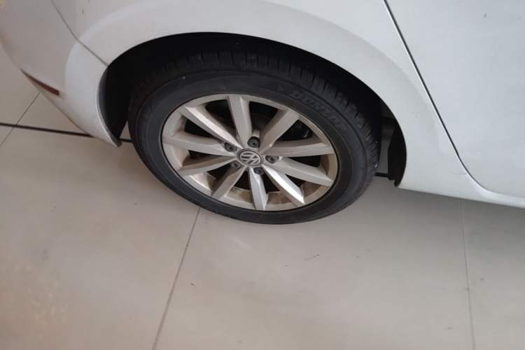 Used Volkswagen Golf Sportsvan 2019 280TSI Automatic Trendy Model China VI Standard Right Rear Wheel Hub