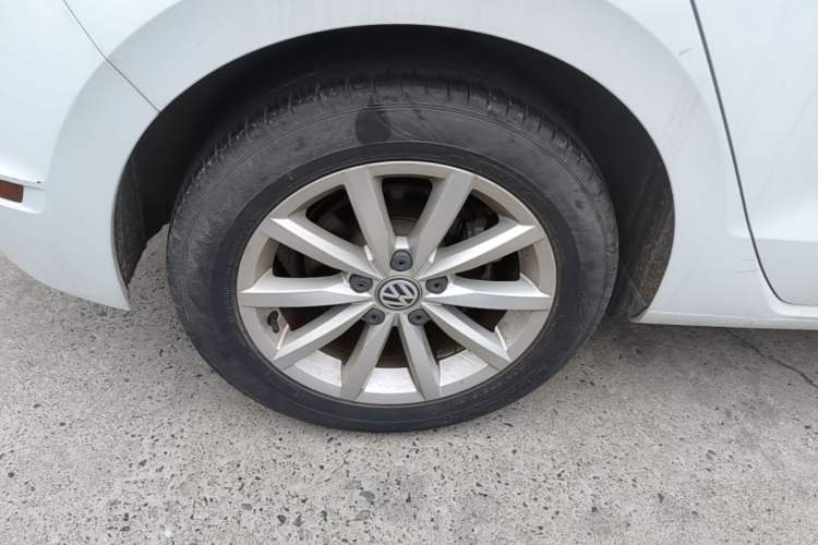 Used Volkswagen Golf Sportsvan 2019 280TSI Automatic Trendy Edition China V Standard Right Rear Wheel Hub