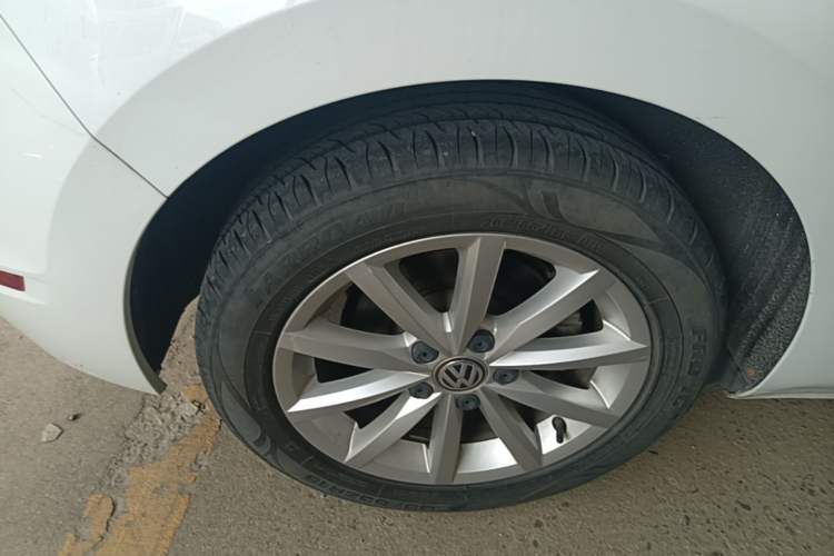 Used Volkswagen Golf Sportsvan 2019 280TSI Automatic Trendy Edition China V Standard Right Rear Wheel Hub