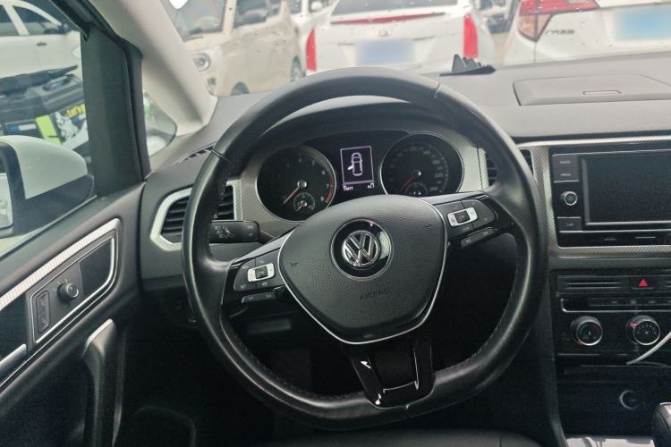 Used Volkswagen Golf Sportsvan 2019 280TSI Automatic Trendy Model China VI Standard Steering Wheel