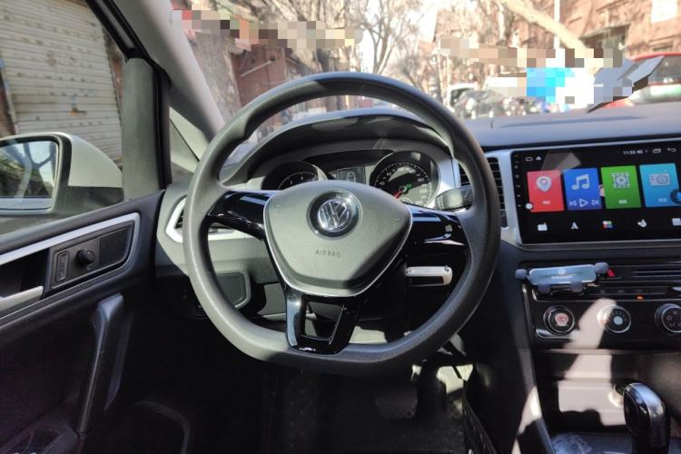 Used Volkswagen Golf Sportsvan 2019 1.6L Automatic Pure Model China V Standard Steering Wheel