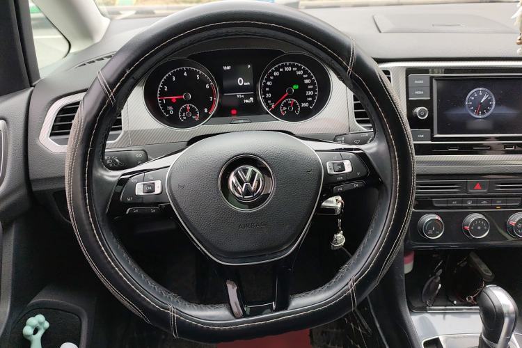 Used Volkswagen Golf Sportsvan 2019 280TSI Automatic Trendy Model China VI Standard Steering Wheel