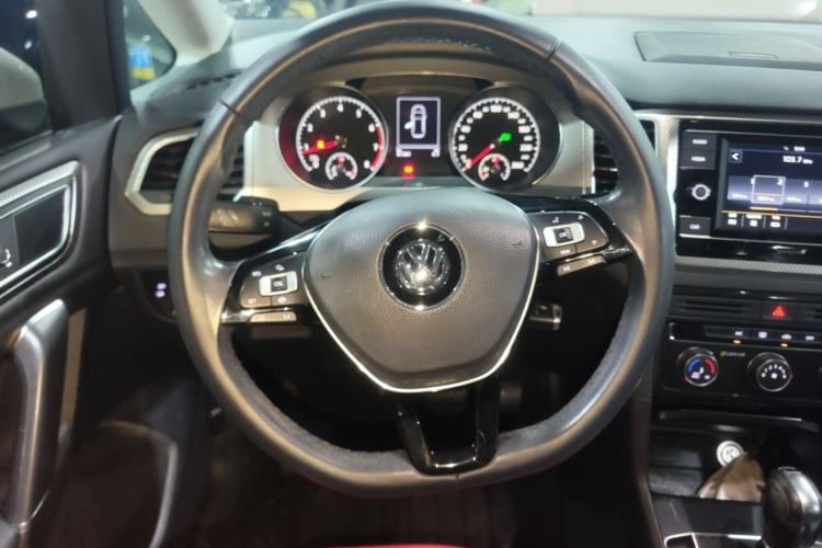Used Volkswagen Golf Sportsvan 2019 280TSI Automatic Trendy Model China VI Standard Steering Wheel