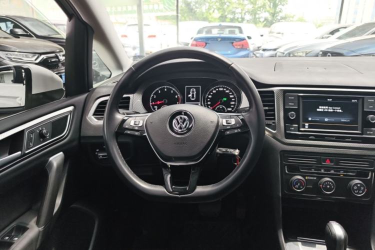 Used Volkswagen Golf Sportsvan 2019 280TSI Automatic Trendy Model China VI Standard Steering Wheel