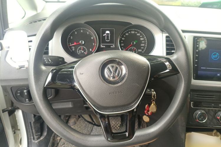 Used Volkswagen Golf Sportsvan 2019 1.6L Automatic Pure Model China V Standard Steering Wheel
