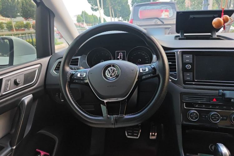 Used Volkswagen Golf Sportsvan 2019 280TSI Automatic Voyageur Model China VI Standard Steering Wheel