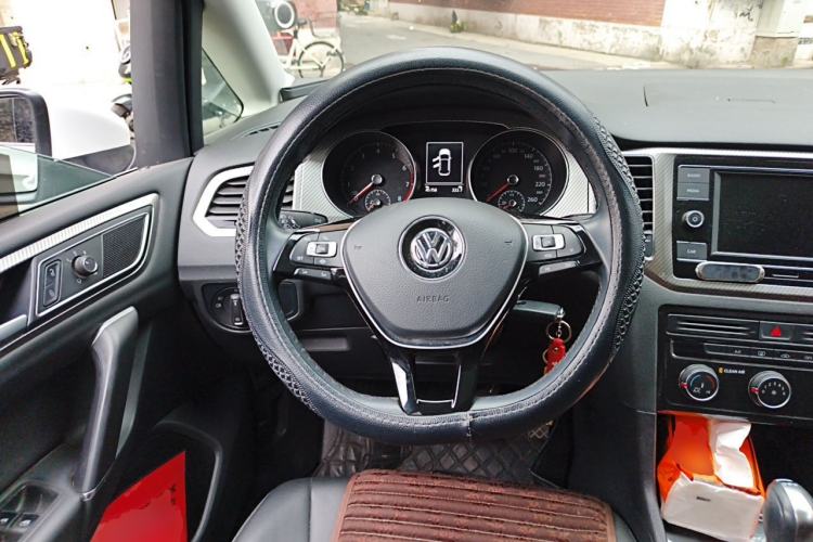 Used Volkswagen Golf Sportsvan 2019 280TSI Automatic Trendy Model China VI Standard Steering Wheel