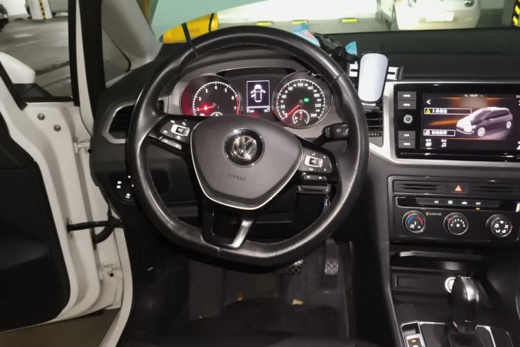 Used Volkswagen Golf Sportsvan 2019 280TSI Automatic Trendy Model China VI Standard Steering Wheel