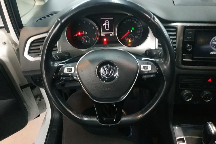 Used Volkswagen Golf Sportsvan 2019 280TSI Automatic Trendy Model China VI Standard Steering Wheel