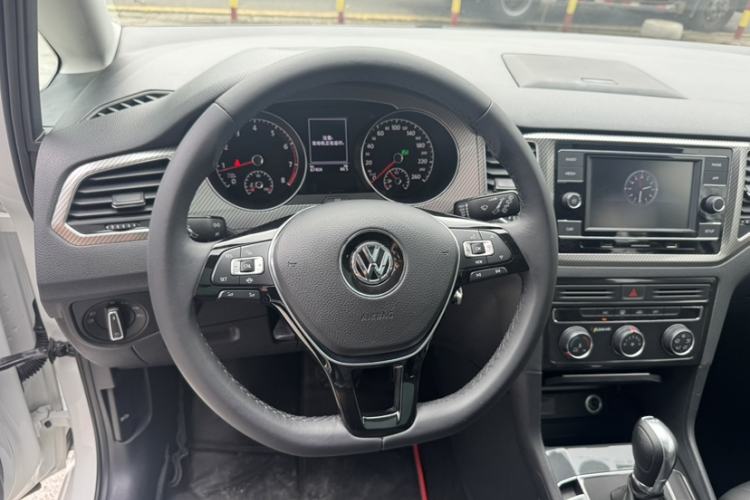 Used Volkswagen Golf Sportsvan 2019 280TSI Automatic Trendy Model China VI Standard Steering Wheel