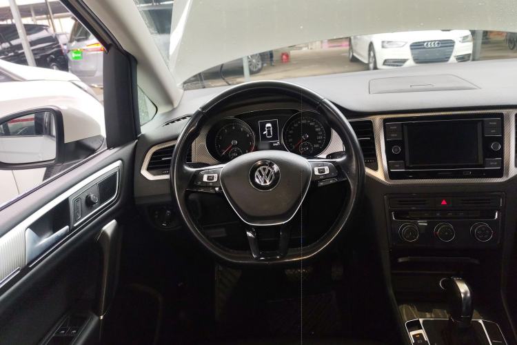 Used Volkswagen Golf Sportsvan 2019 280TSI Automatic Trendy Model China VI Standard Steering Wheel