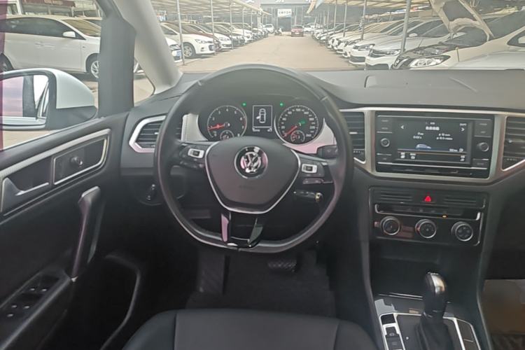 Used Volkswagen Golf Sportsvan 2019 280TSI Automatic Trendy Model China VI Standard Steering Wheel