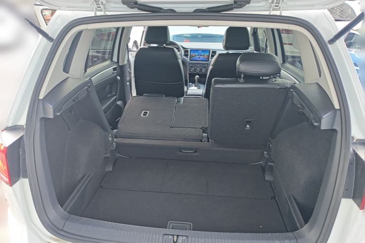 Used Volkswagen Golf Sportsvan 2019 1.6L Automatic Pure Model China V Standard Trunk