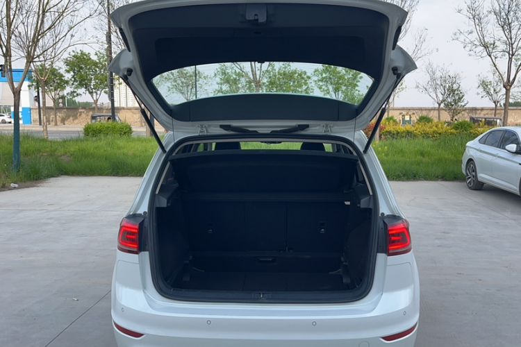 Used Volkswagen Golf Sportsvan 2019 280TSI Automatic Trendy Edition China V Standard Trunk