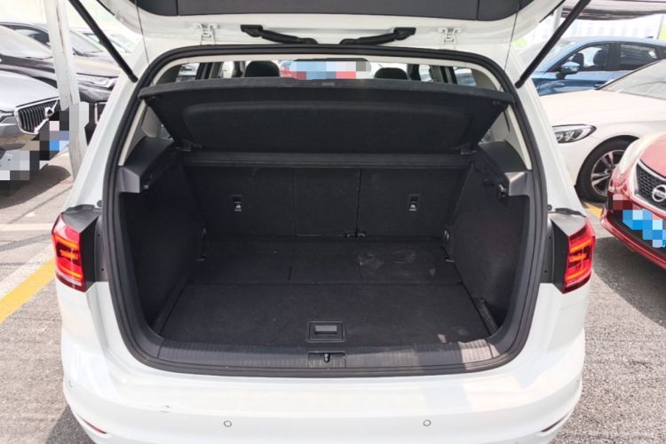 Used Volkswagen Golf Sportsvan 2019 280TSI Automatic Trendy Model China VI Standard Trunk