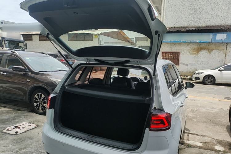 Used Volkswagen Golf Sportsvan 2019 1.6L Automatic Pure Model China V Standard Trunk