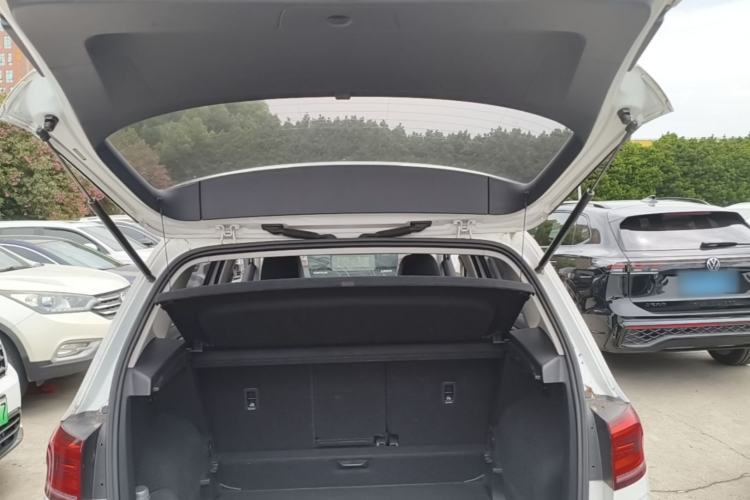Used Volkswagen Golf Sportsvan 2019 280TSI Automatic Trendy Edition China V Standard Trunk