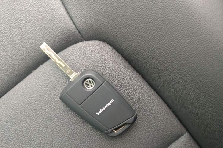 Used Volkswagen Golf Sportsvan 2019 280TSI Automatic Trendy Model China VI Standard Vehicle Key