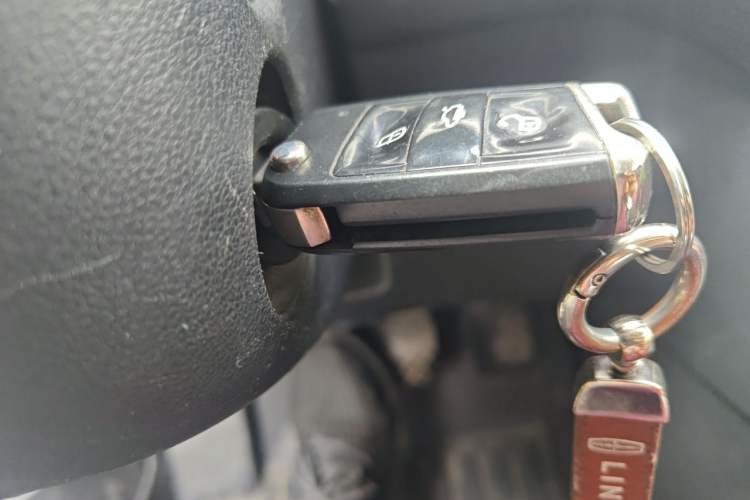Used Volkswagen Golf Sportsvan 2019 1.6L Automatic Pure Model China V Standard Vehicle Key