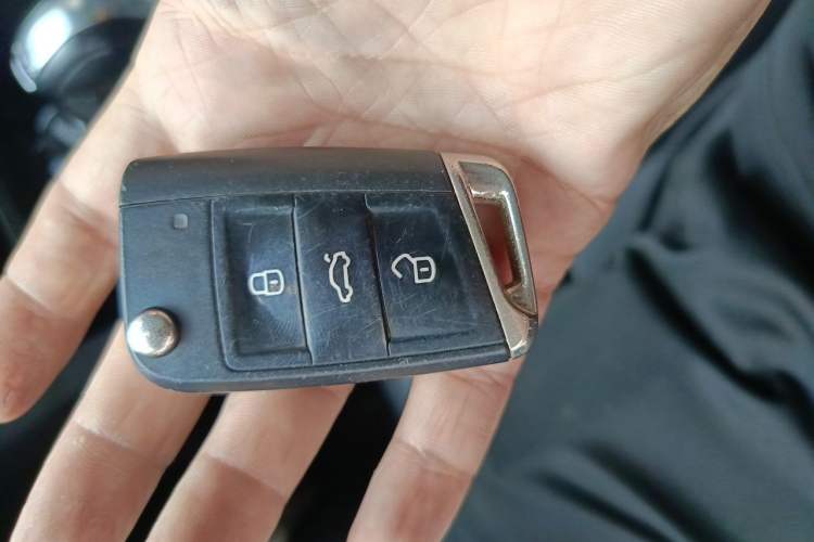 Used Volkswagen Golf Sportsvan 2019 280TSI Automatic Trendy Model China VI Standard Vehicle Key
