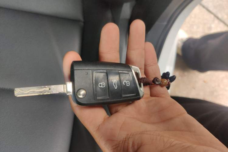 Used Volkswagen Golf Sportsvan 2019 280TSI Automatic Trendy Model China VI Standard Vehicle Key