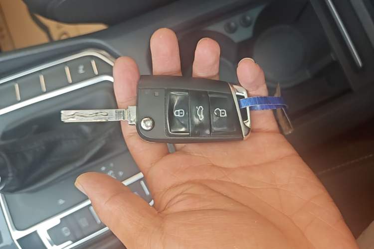 Used Volkswagen Golf Sportsvan 2019 280TSI Automatic Trendy Model China VI Standard Vehicle Key