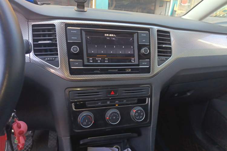 Used Volkswagen Golf Sportsvan 2019 280TSI Automatic Sentinel Model China VI Standard Audio And AC Panel